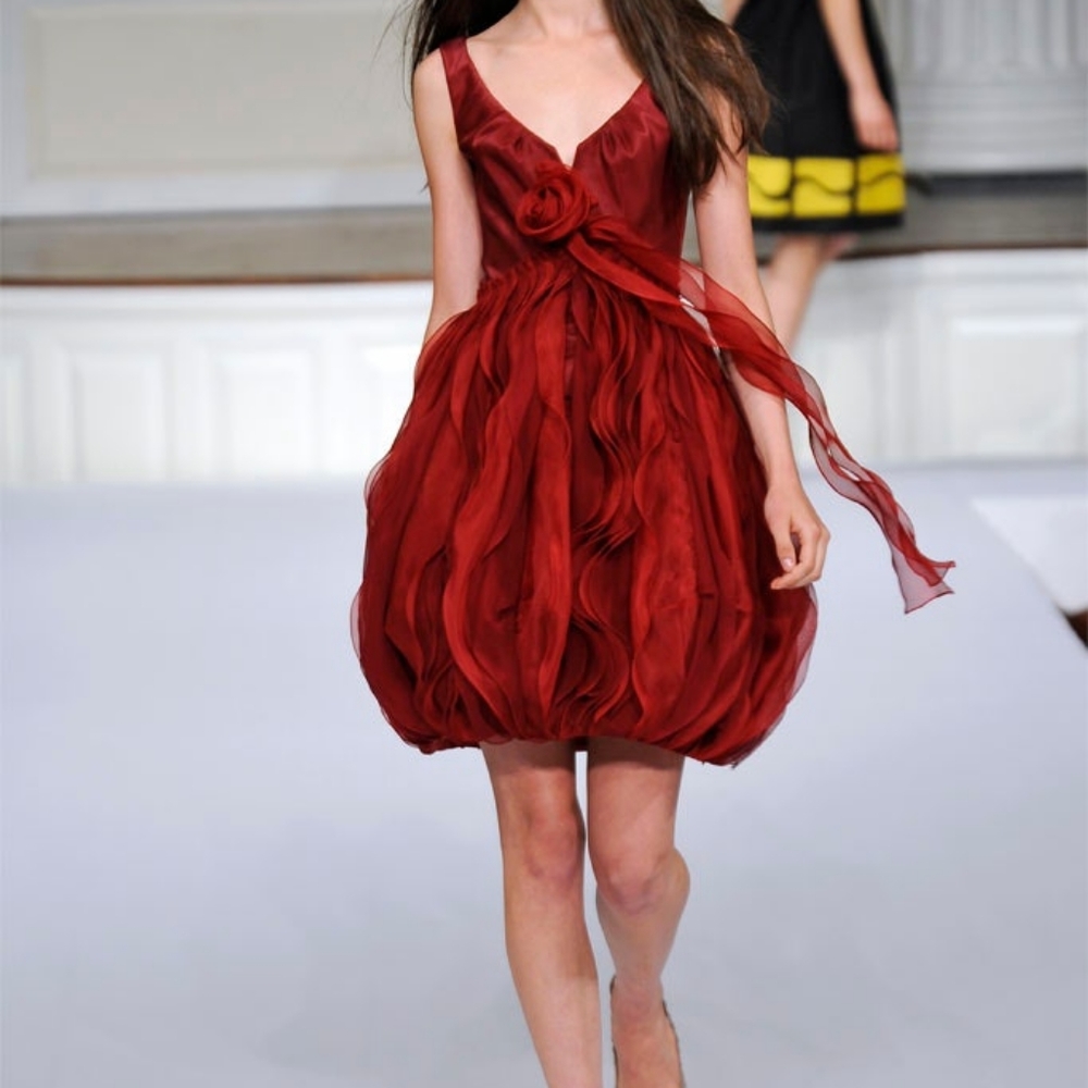Oscar de la Renta red dress